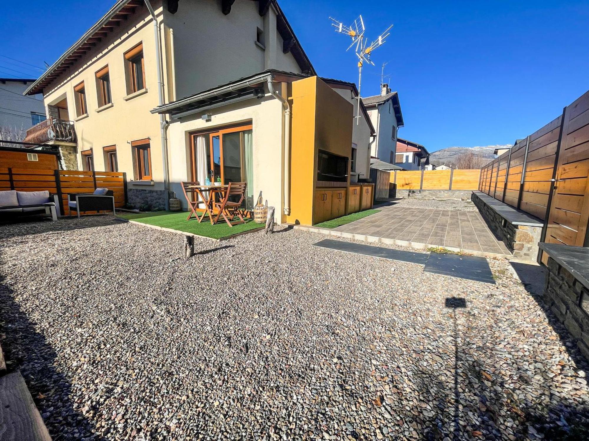 הוילה בורג-מדאם Bonita Casa. Gran Jardin. Con Wifi. מראה חיצוני תמונה