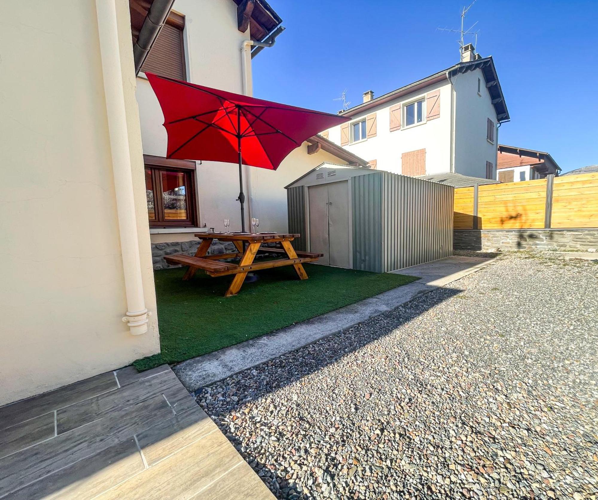 הוילה בורג-מדאם Bonita Casa. Gran Jardin. Con Wifi. מראה חיצוני תמונה